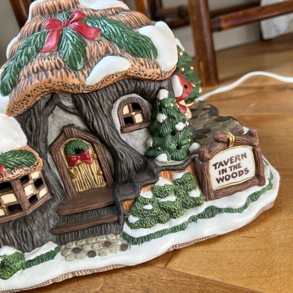 FITZ and FLOYD Holiday Hamlet Tavern In The Woods - Enchanted Forrest w/ BOX - Picture 7 of 15